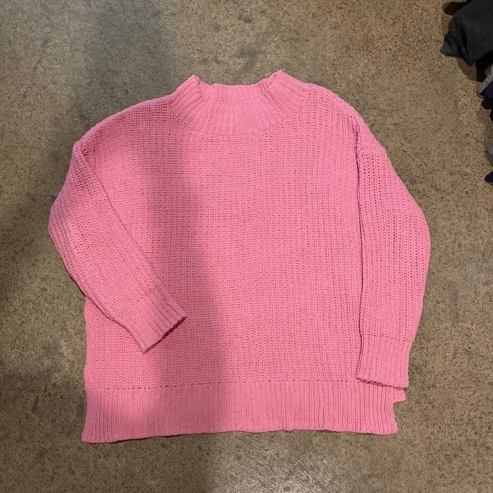 Women’s Pink Ribbed Arie Sweater Size Medium 💖